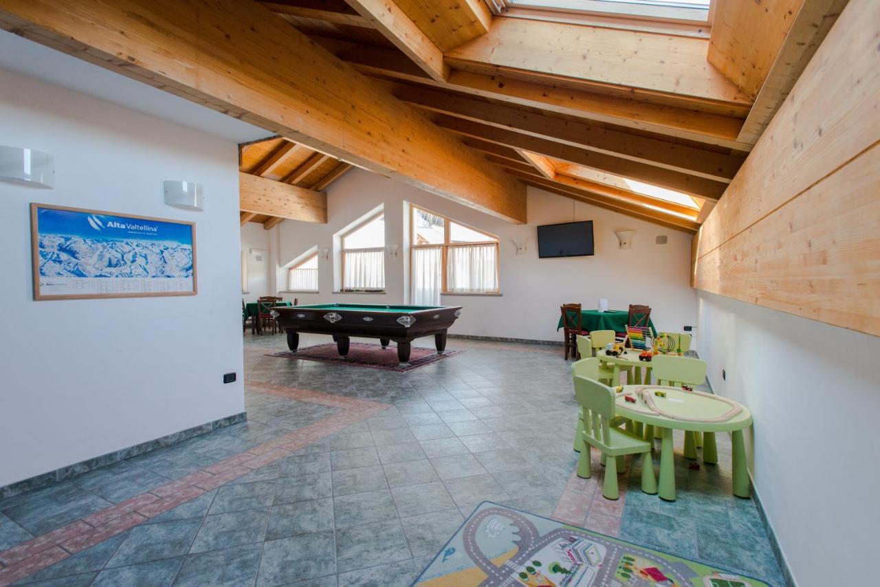 Hotel San Carlo, Tra Bormio E Livigno 이솔라치아 외부 사진