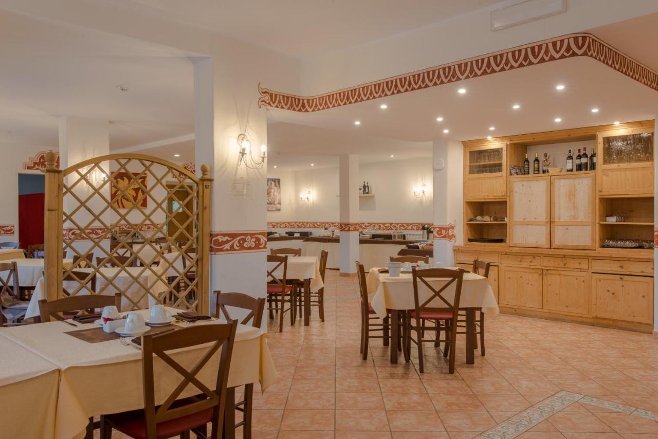Hotel San Carlo, Tra Bormio E Livigno 이솔라치아 외부 사진