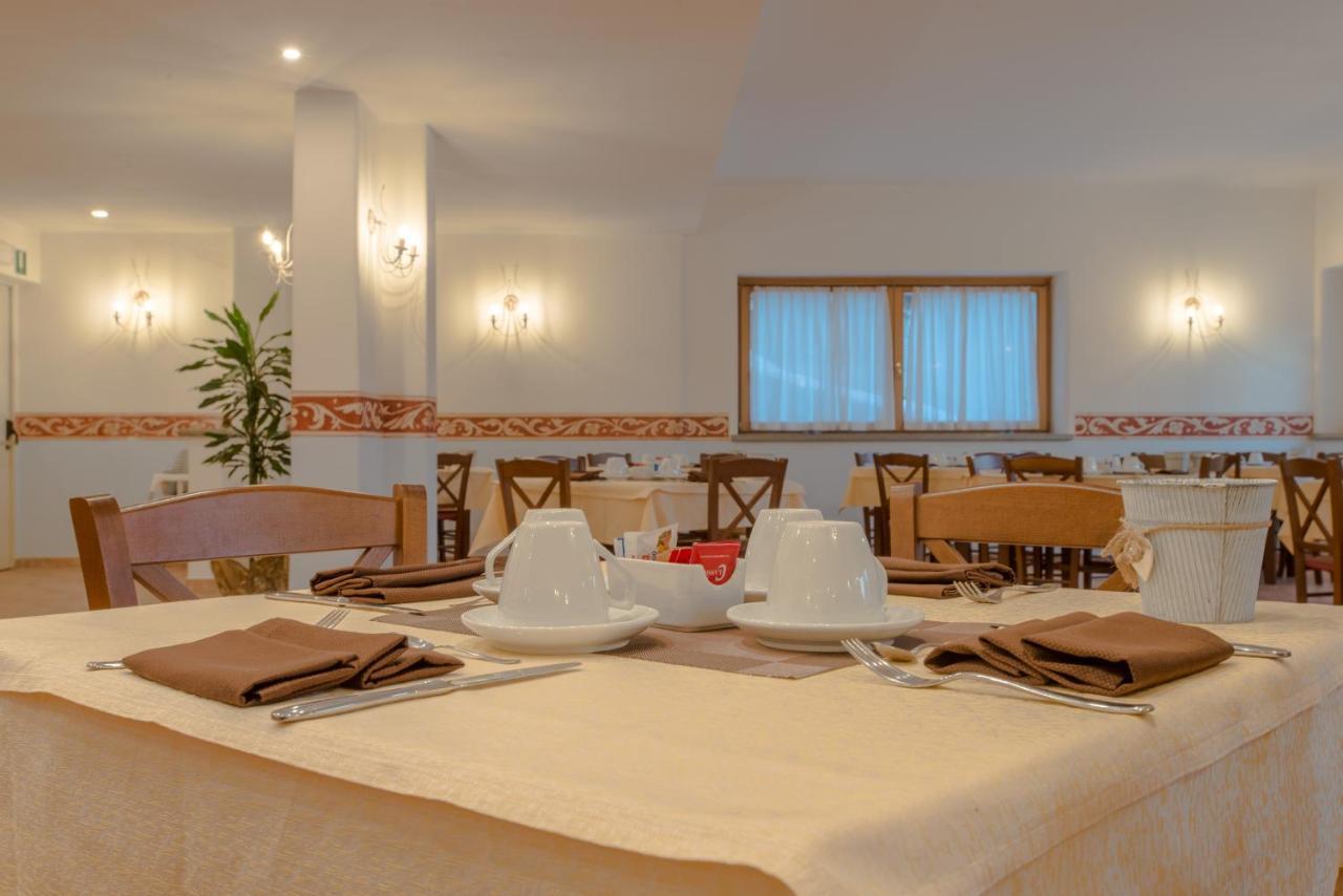 Hotel San Carlo, Tra Bormio E Livigno 이솔라치아 외부 사진