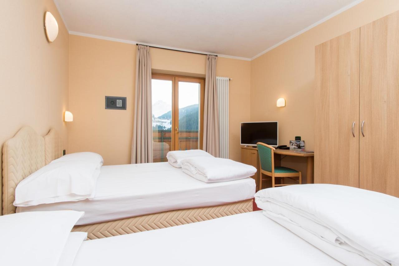 Hotel San Carlo, Tra Bormio E Livigno 이솔라치아 외부 사진